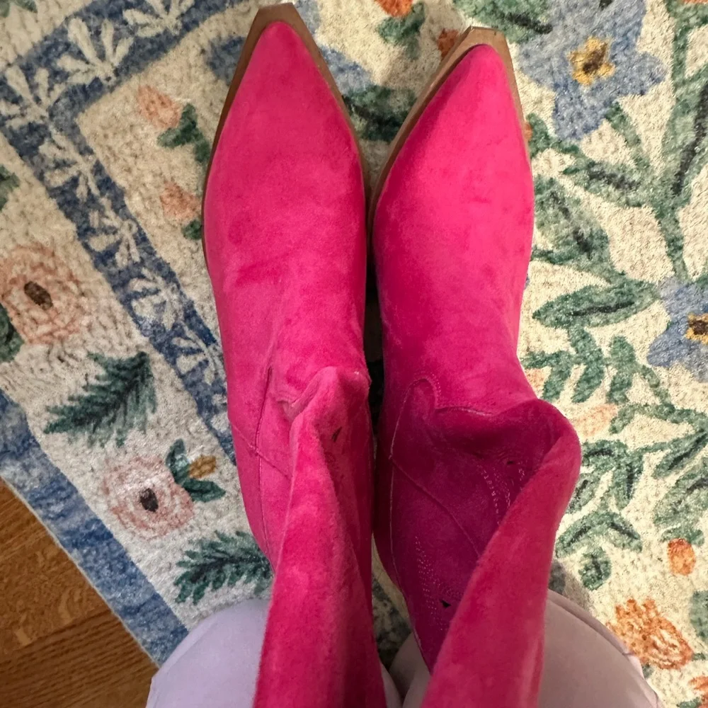 Never worn - Vici Fuchsia Pink Suede Heeled Cowboy Boots - Picture 3 of 6